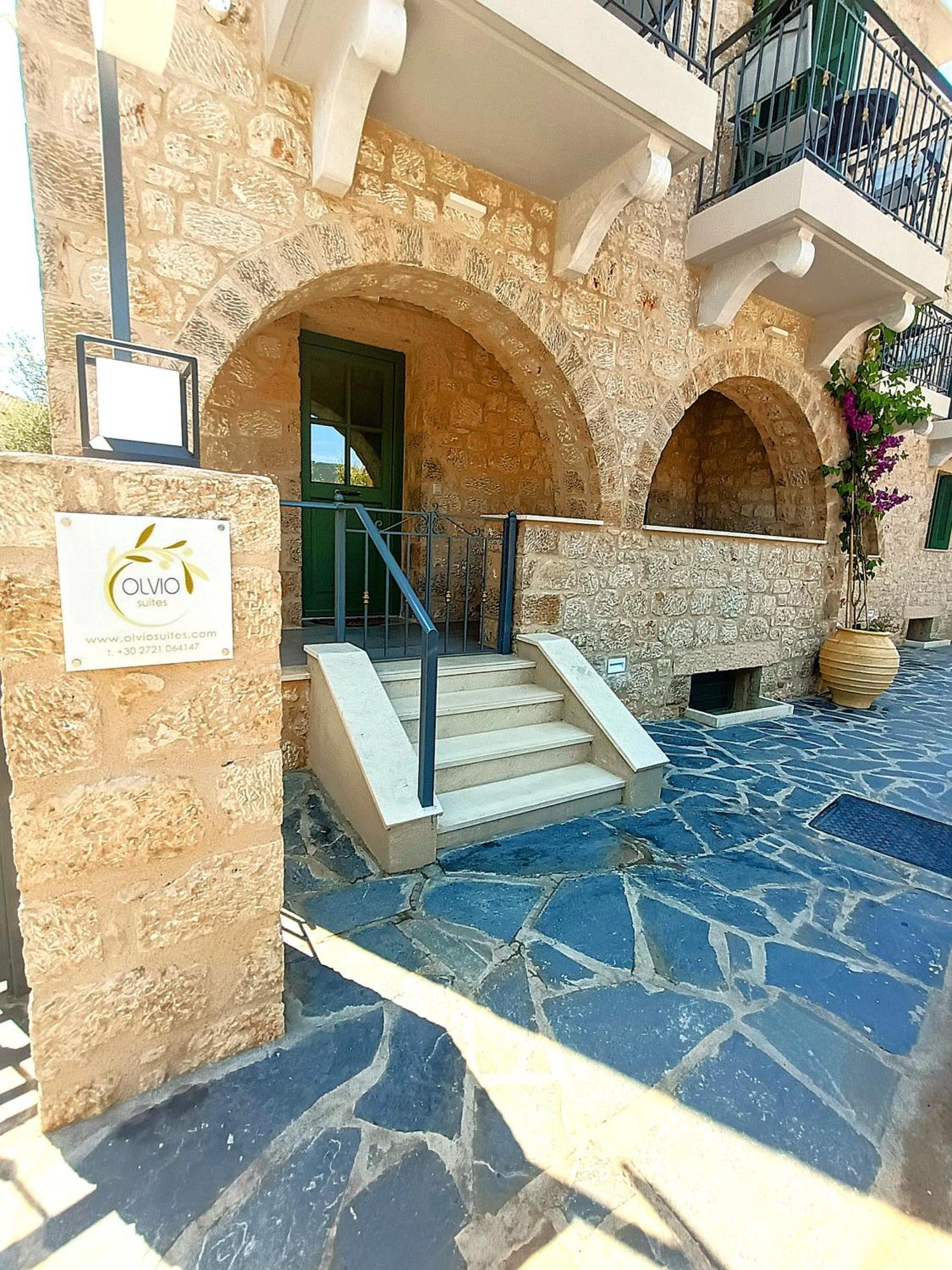 קרדמילי Olvio Suites חדר תמונה